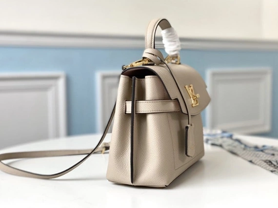 AAA Replica Ru LOCKME VUITTON MM EVER LOUIS BB 0825